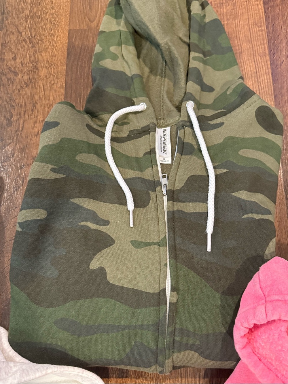 Lot of 5 Women’s Zip-Up Hoodies - size SMALL - Picture 6 of 12